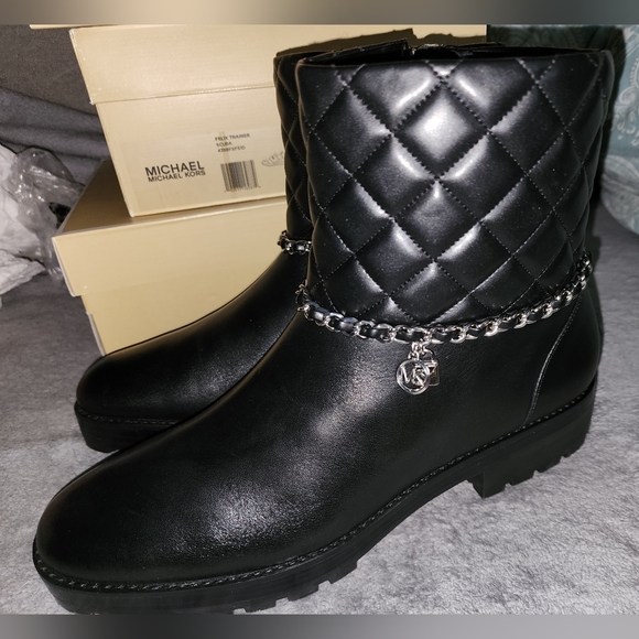 Michael Kors Shoes - Michael Kors Elsa Leather Bootie size 11 M